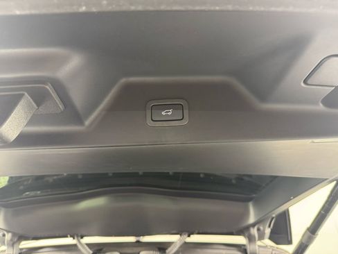 Used 2020 Land Rover Range Rover Long Wheelbase HSE image 31