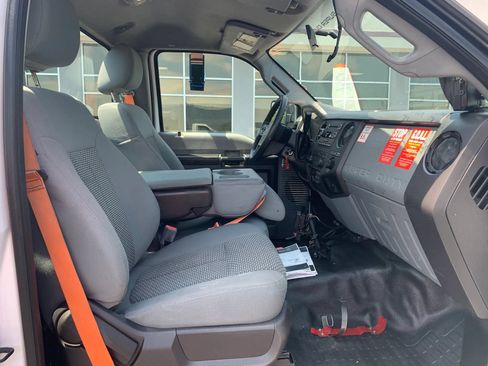 Used 2015 Ford F550 4x4 Regular Cab Super Duty image 26