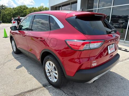 Used 2022 Ford Escape SE w/ Cold Weather Package AWD/4WD image 5