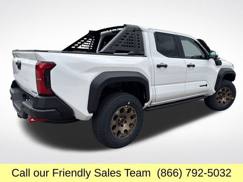 New 2025 Toyota Tacoma Trailhunter image 5