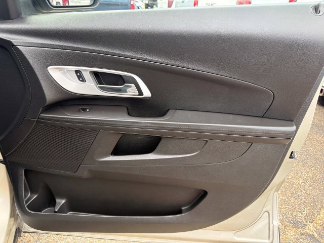 Used 2016 Chevrolet Equinox LS FWD image 17