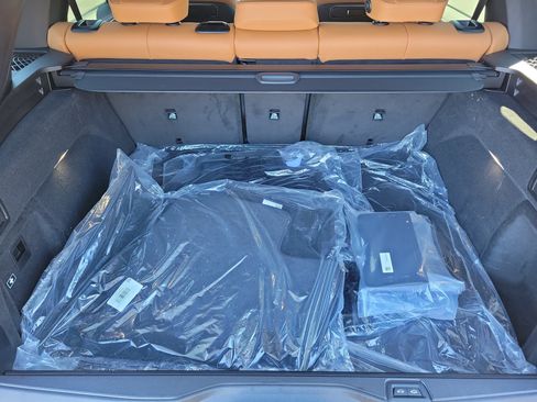 New 2026 BMW X5 xDrive50e w/ M Sport Package image 6