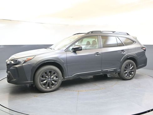 Certified 2025 Subaru Outback Onyx Edition AWD/4WD image 2