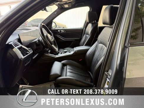 Used 2024 BMW X7 M60i AWD/4WD image 27