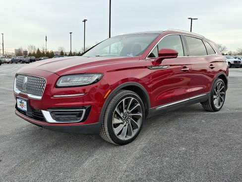 Used 2019 Lincoln Nautilus Reserve image 3