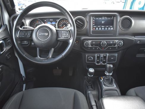 Used 2018 Jeep Wrangler Unlimited Sport S image 18