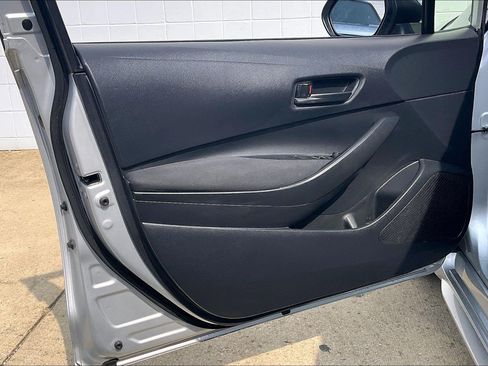 Used 2022 Toyota Corolla LE FWD image 27