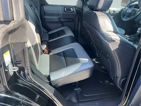 Used 2023 Ford Bronco Big Bend w/ Sasquatch Package image 19