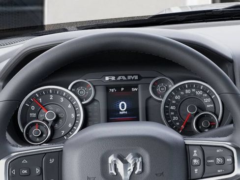New 2026 RAM 2500 Big Horn AWD/4WD image 17