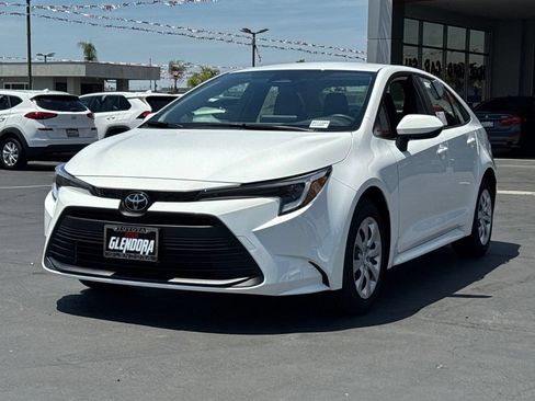 New 2026 Toyota Corolla LE FWD image 4