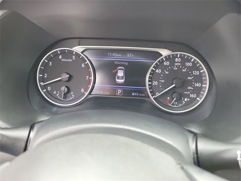 Used 2023 Nissan Sentra SR w/ SR Premium Package image 17