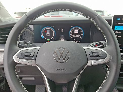 New 2025 Volkswagen Tiguan S AWD/4WD image 9