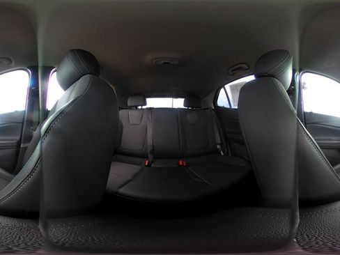 Used 2025 Buick Encore GX Preferred AWD/4WD image 40
