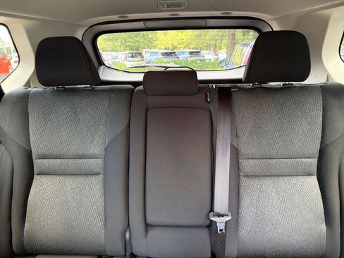 Used 2025 Nissan Rogue SV FWD image 34