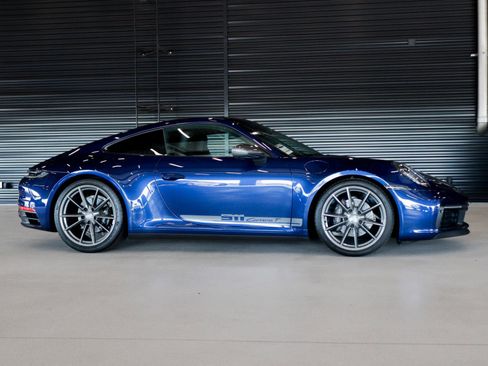 Used 2024 Porsche 911 Carrera T image 11