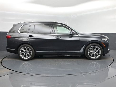 Used 2022 BMW X7 xDrive40i w/ Executive Package image 46