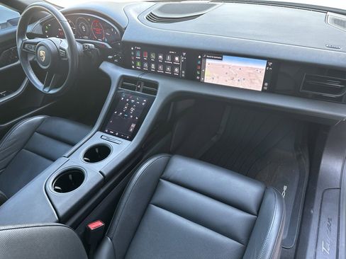 Used 2023 Porsche Taycan image 31