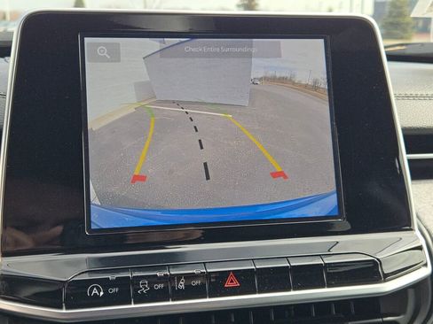 Used 2025 Jeep Compass Latitude w/ Convenience Group image 27