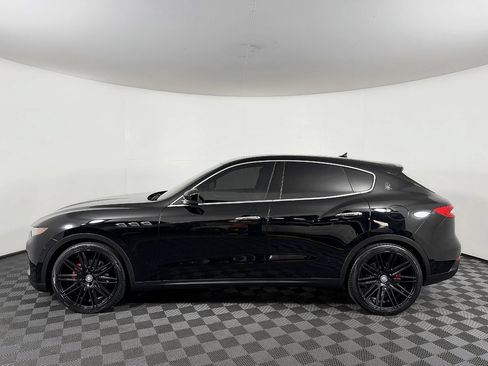 Used 2018 Maserati Levante AWD/4WD image 21