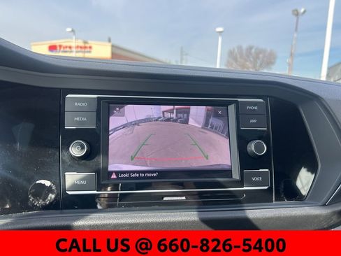 Used 2024 Volkswagen Jetta SE image 14