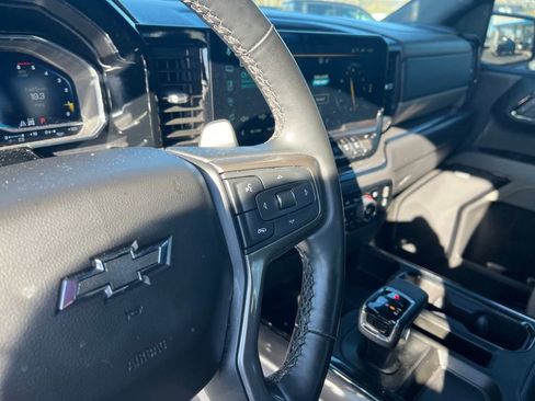 Used 2024 Chevrolet Silverado 1500 ZR2 image 12