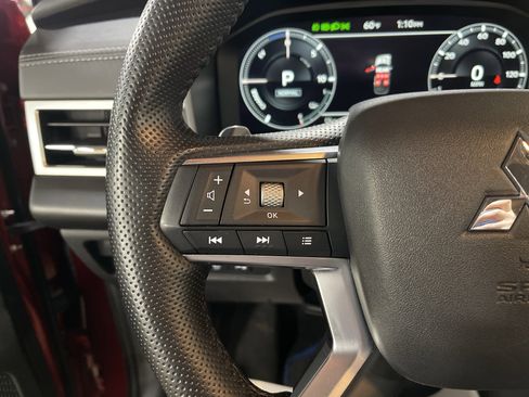 Used 2024 Mitsubishi Outlander SE image 19