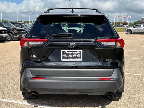 Used 2025 Toyota RAV4 XLE FWD image 6