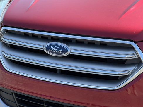 Used 2017 Ford Escape SE w/ SE Leather Comfort Package AWD/4WD image 33