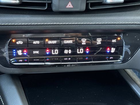 Certified 2023 Buick Envision Avenir AWD/4WD image 22