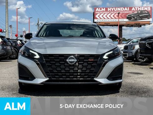 Used 2024 Nissan Altima 2.5 SR FWD image 3