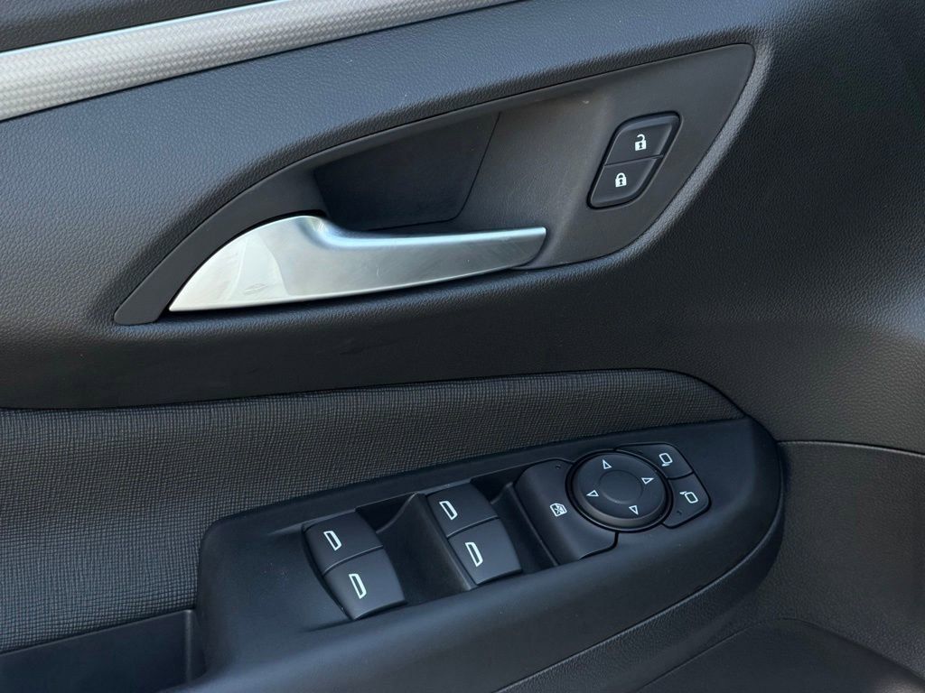 New 2026 Buick Envista Sport Touring FWD image 9