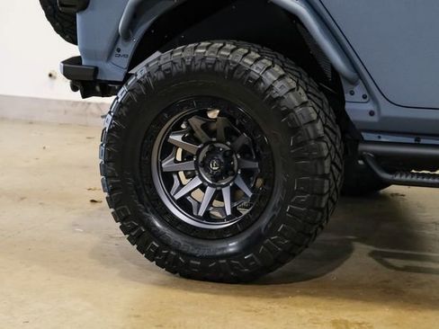 Used 2025 Jeep Wrangler Unlimited Rubicon w/ Technology Group image 90