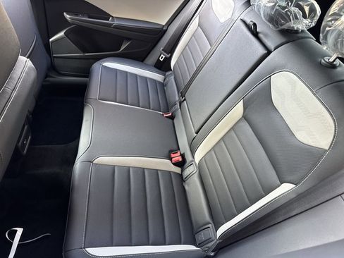 New 2025 Volkswagen Taos SEL image 21