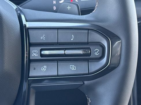 New 2026 GMC Yukon XL AT4 w/ AT4 Premium Plus Package AWD/4WD image 23