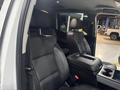 Used 2017 Chevrolet Silverado 2500 LTZ w/ Duramax Plus Package AWD/4WD image 35