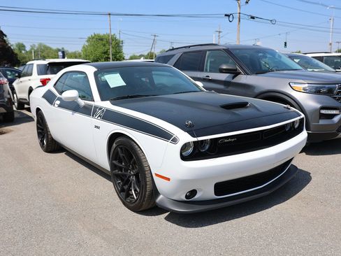Used 2019 Dodge Challenger R/T Scat Pack w/ T/A Package RWD image 1