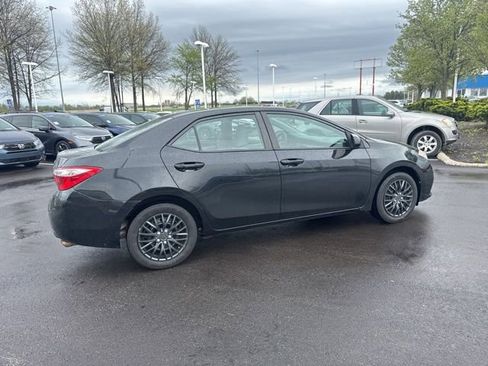 Used 2014 Toyota Corolla LE image 10
