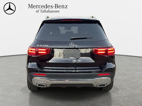 Used 2025 Mercedes-Benz GLB 250 image 4