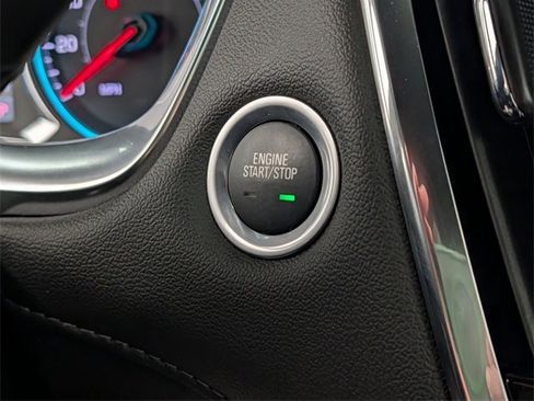 Used 2023 Chevrolet Traverse LT image 22