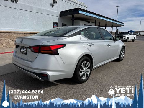 Used 2024 Nissan Altima 2.5 S image 3