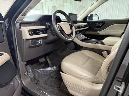Used 2020 Lincoln Aviator Reserve w/ Elements Package Plus image 8
