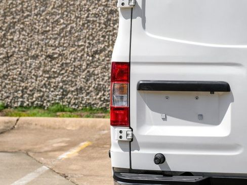 Used 2021 Nissan NV 2500 S RWD image 36