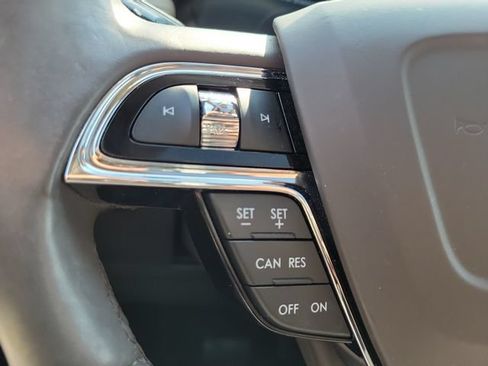 Used 2023 Lincoln Nautilus Reserve AWD/4WD image 13