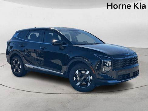 New 2026 Kia Sportage LX image 2