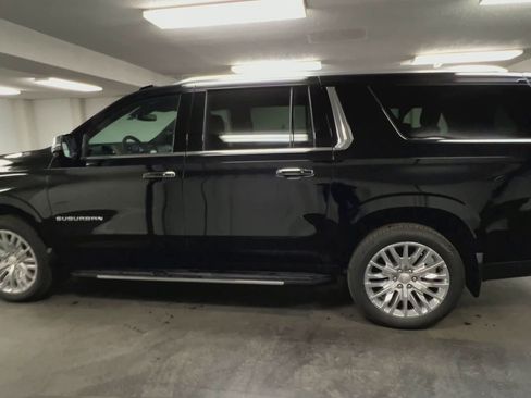 New 2025 Chevrolet Suburban Premier image 41