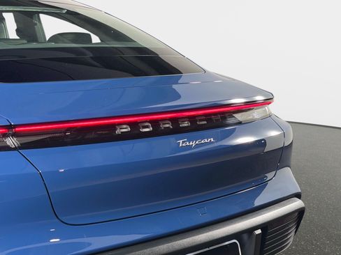 Used 2023 Porsche Taycan RWD image 11