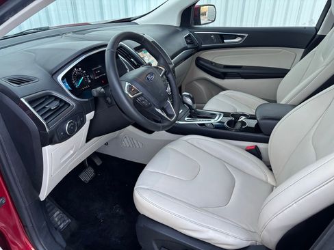 Used 2017 Ford Edge Titanium w/ Technology Package image 16