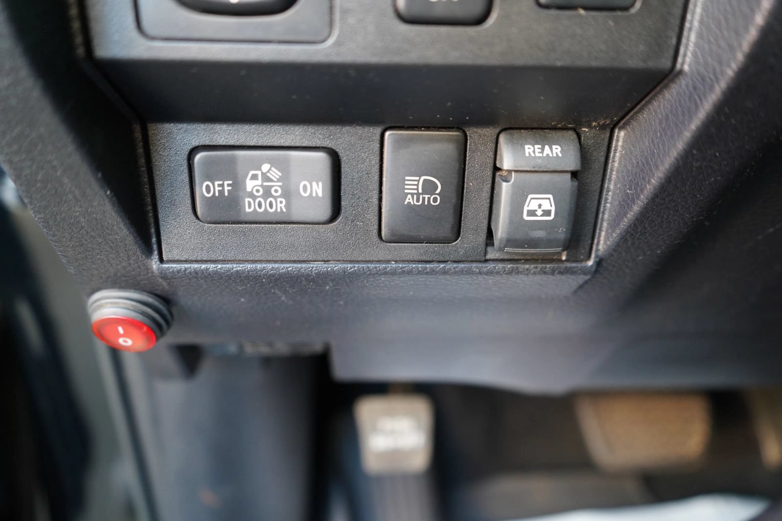 Used 2018 Toyota Tundra SR5 AWD/4WD image 17
