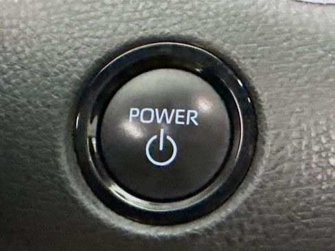 Used 2025 Toyota Camry LE w/ Convenience Package image 21