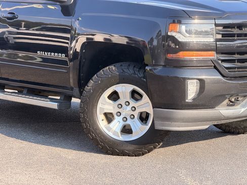 Used 2018 Chevrolet Silverado 1500 LT w/ All Star Edition AWD/4WD image 3